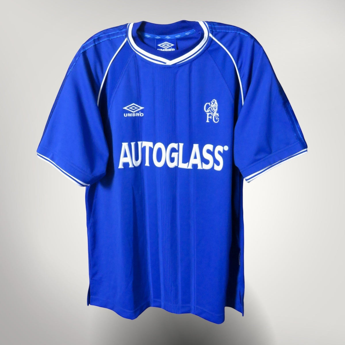 Authentic Umbro Chelsea 1999-2001 Home shirt, Zola 25 on the back, size L | Nostalgic Football Shirts