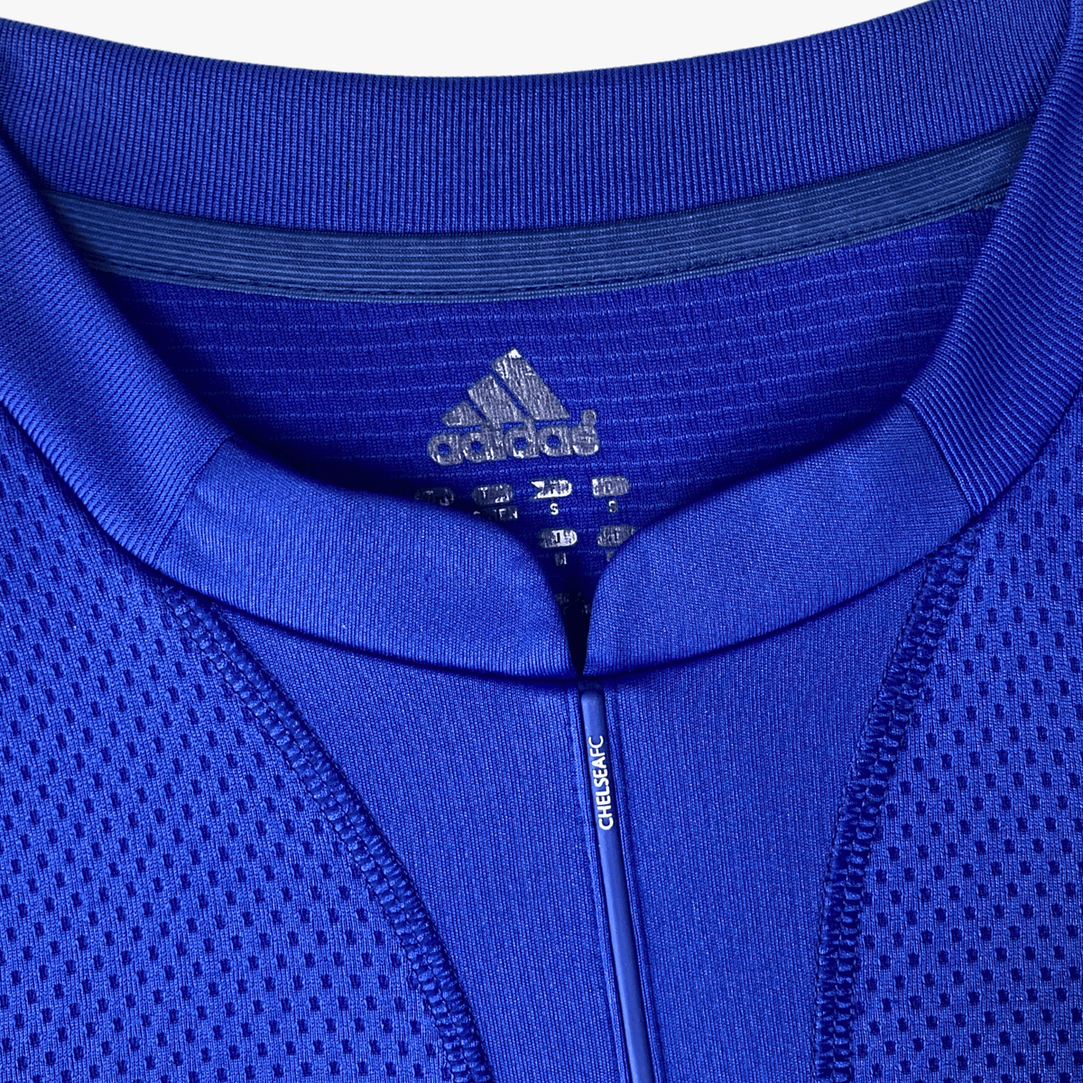 Retro Chelsea 2009-2010 Home football jersey by Adidas, Essien 5, size S | Nostalgic Football Shirts