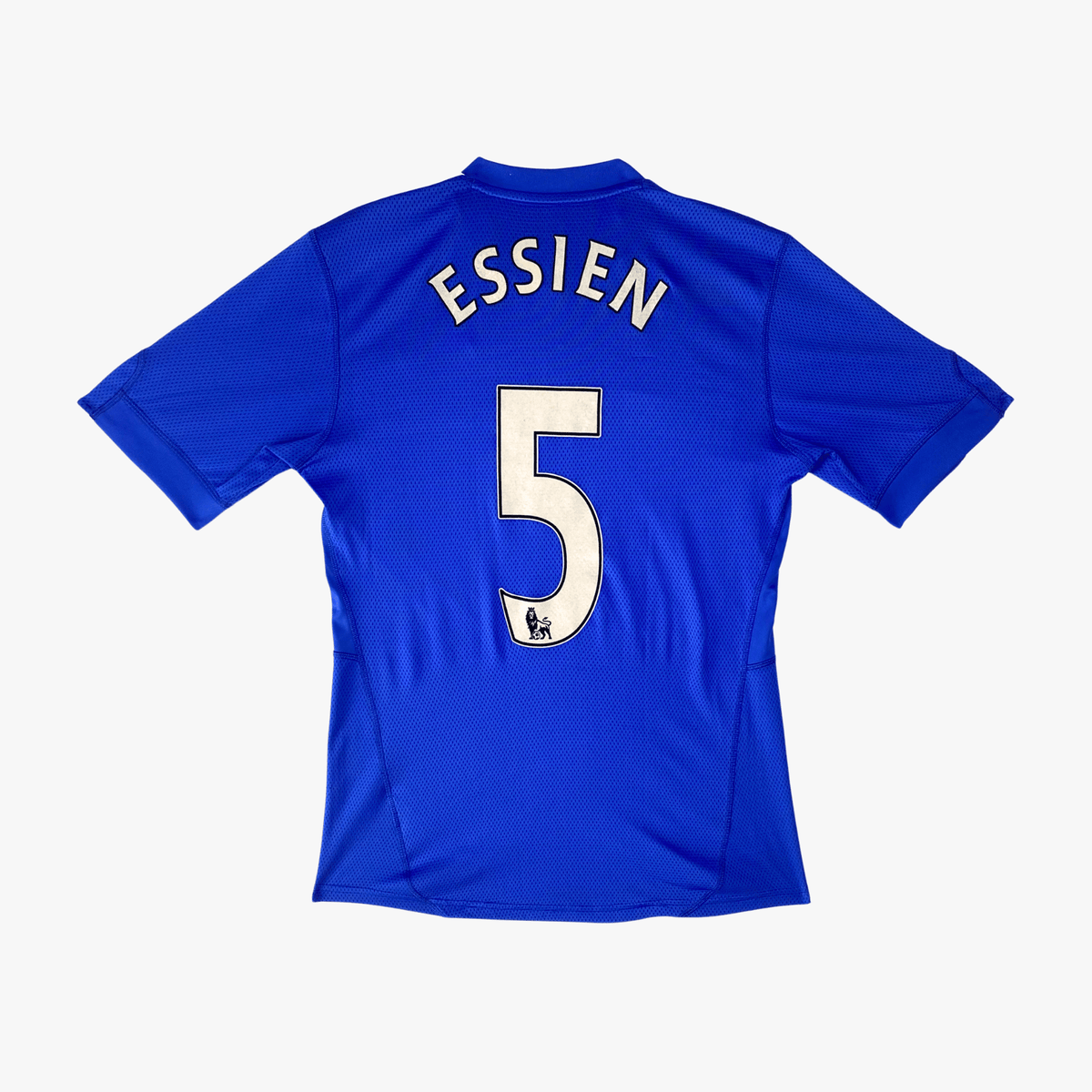 Vintage Chelsea 2009-2010 Home football shirt with Essien 5 print, size S | Nostalgic Football Shirts
