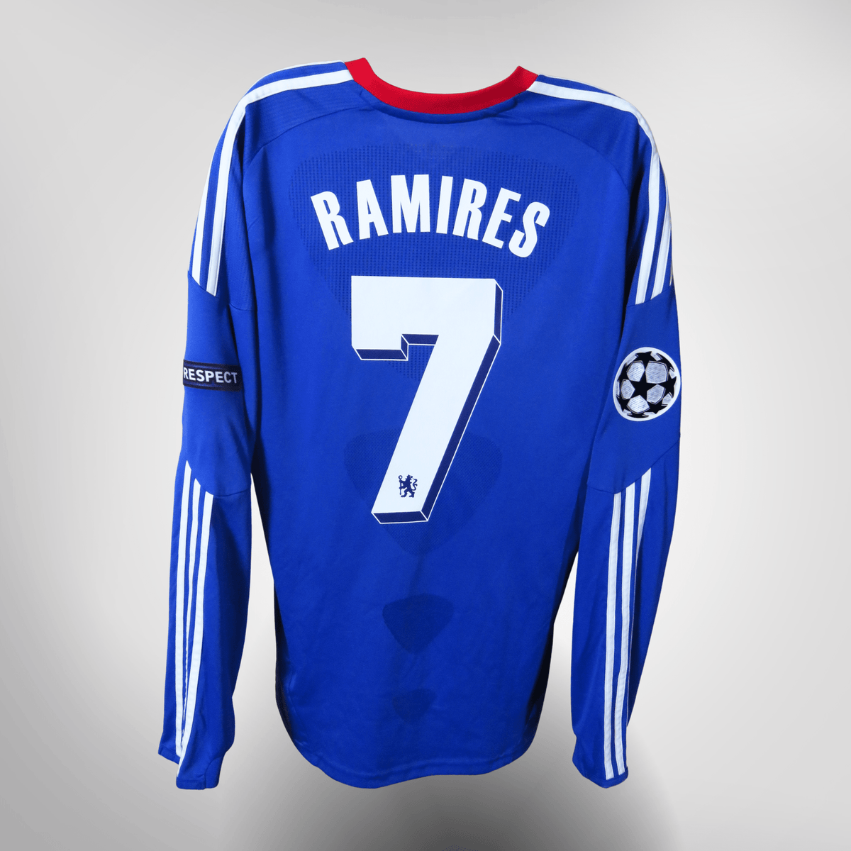Vintage Chelsea 2010-2011 Home longsleeve football shirt with Ramires 7 print, size M | Nostalgic Football Shirts