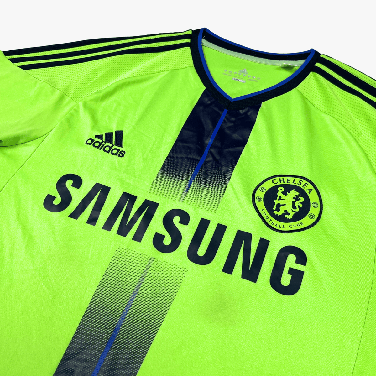 Vintage Chelsea 2010-2011 Third football shirt with Terry 26 print, size S | Nostalgic Football Shirts
