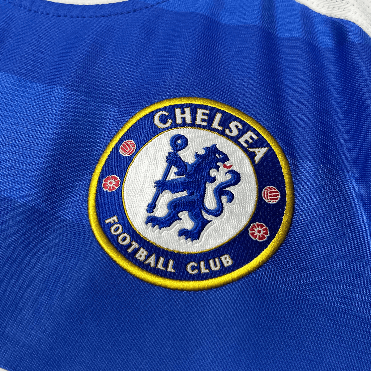 Vintage Chelsea 2011-2012 Home football shirt with Torres 9 print | Nostalgic Football Shirts