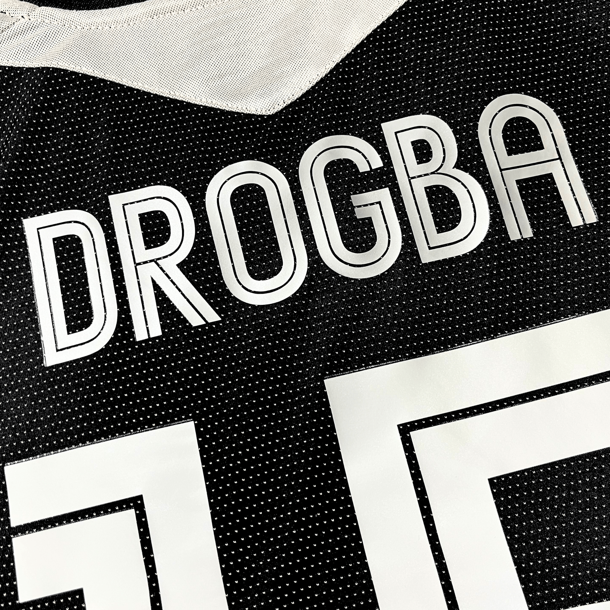 Chelsea 2004-05 Away Drogba #15 Shirt L