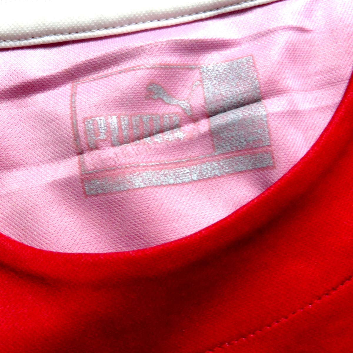 Vintage Chicago Fire 2003-2004 Home football shirt with Beasley 7 print, size L | Nostalgic Football Shirts