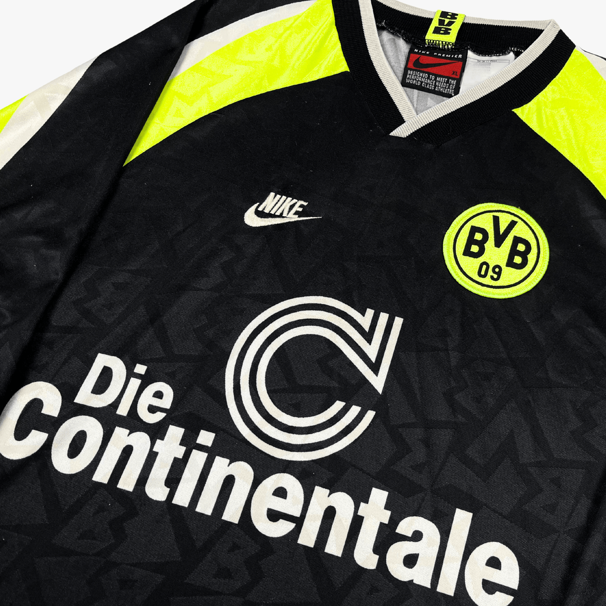 Original Dortmund 1995-1996 Away longsleeve football shirt, size XL | Nostalgic Football Shirts
