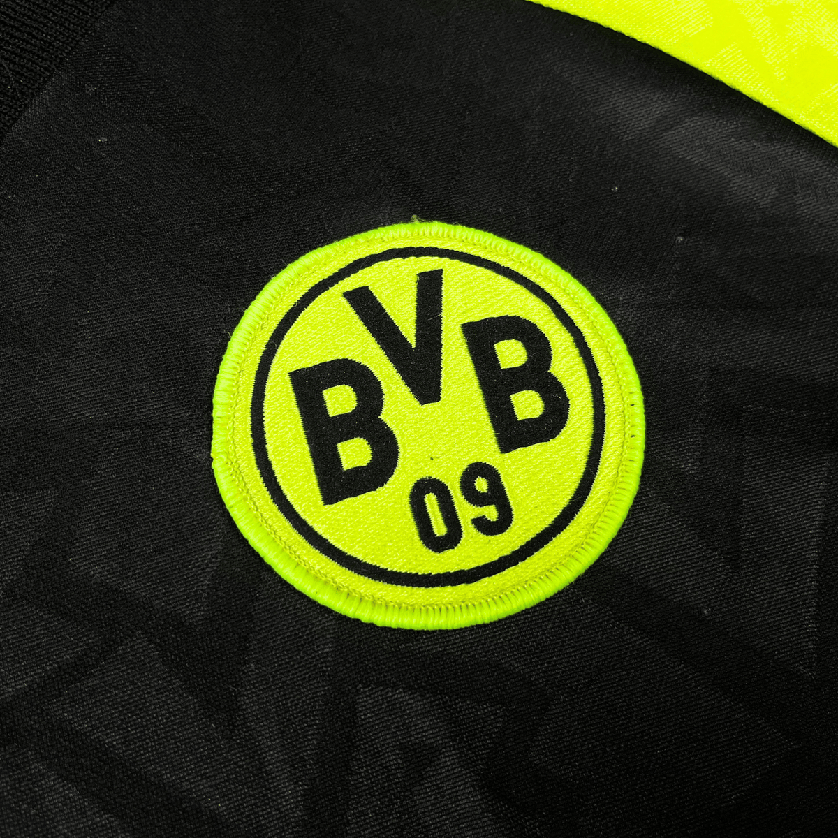 Vintage Dortmund 1995-1996 Away longsleeve football shirt, size XL | Nostalgic Football Shirts