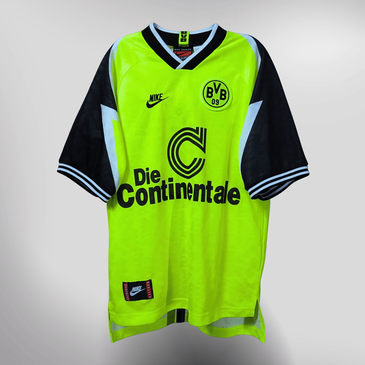 Vintage Dortmund 1995-1996 Home football shirt, size S | Nostalgic Football Shirts