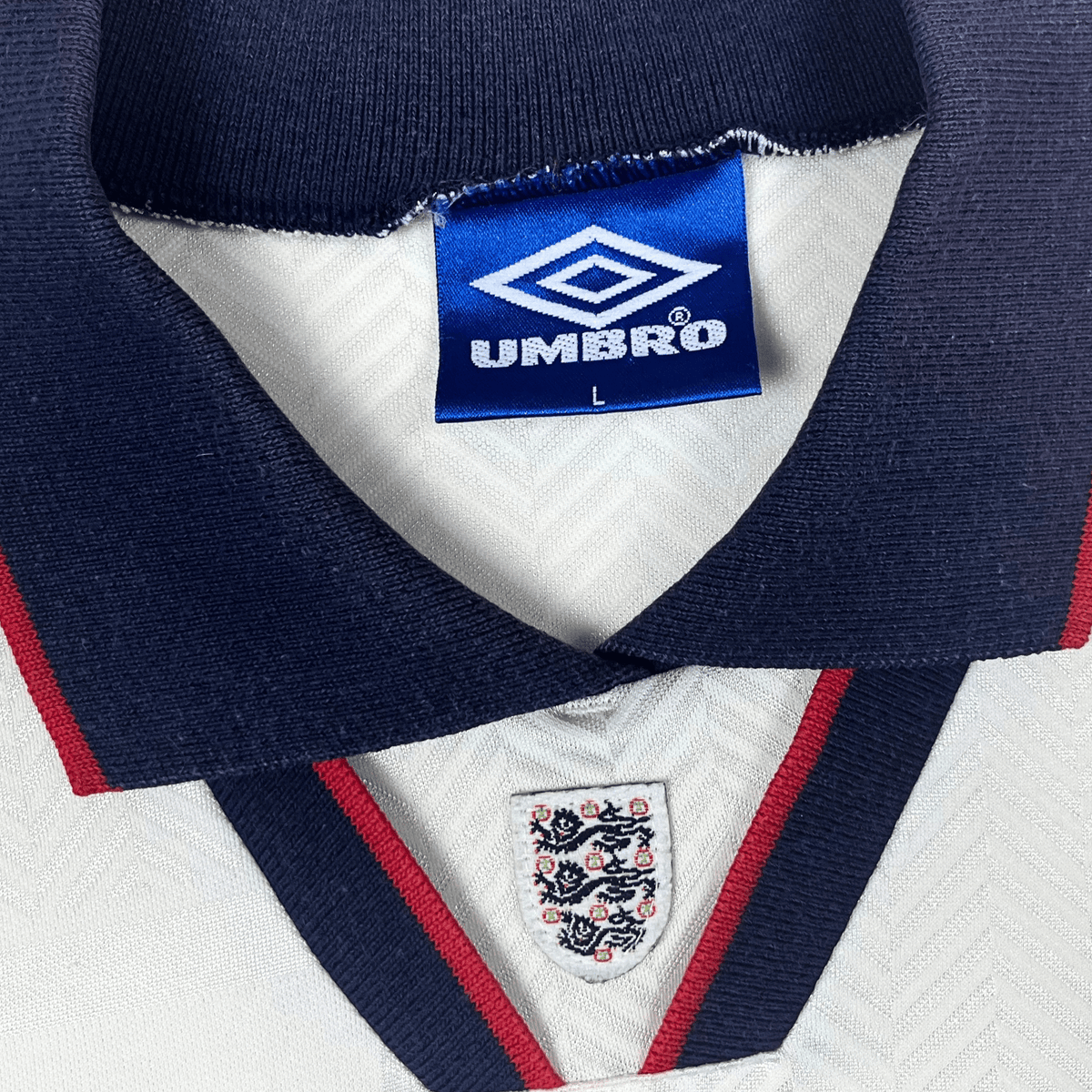 Retro England 1993-1995 Home football jersey by Umbro, size L | Nostalgic Football Shirts
