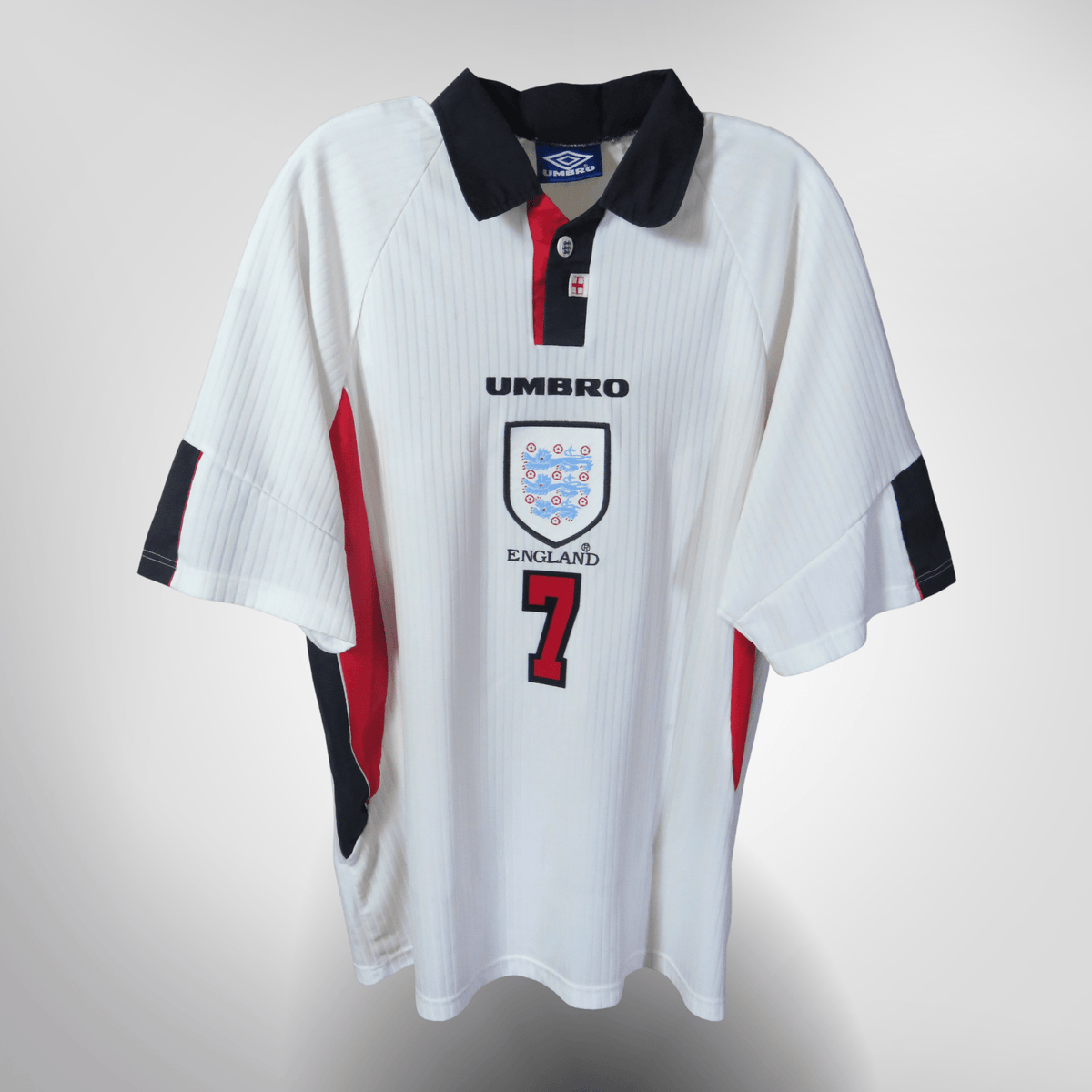 Authentic Umbro England 1997-1999 Home shirt, Beckham 7 on the back, size XL | Nostalgic Football Shirts