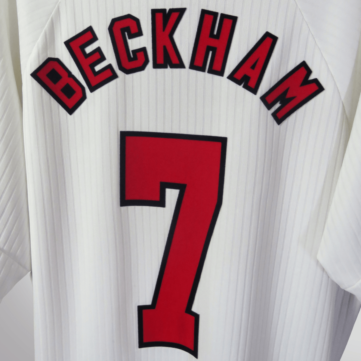 Retro England 1997-1999 Home football jersey by Umbro, Beckham 7, size XL | Nostalgic Football Shirts