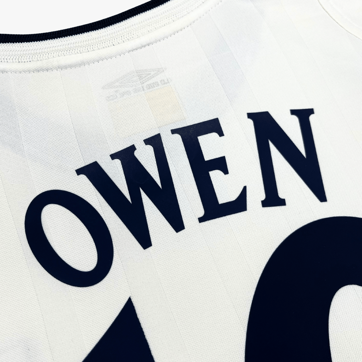 Retro England 2001-2003 Home football jersey by Umbro, Owen 10, size L | Nostalgic Football Shirts