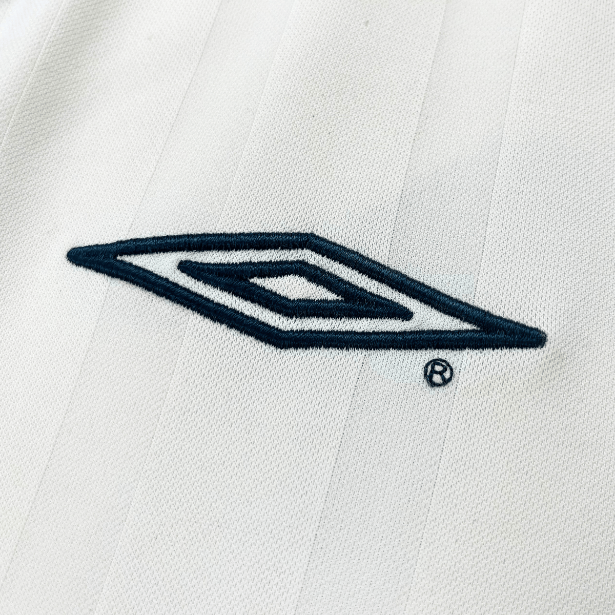 Authentic Umbro England 2001-2003 Home shirt, Owen 10 on the back, size L | Nostalgic Football Shirts