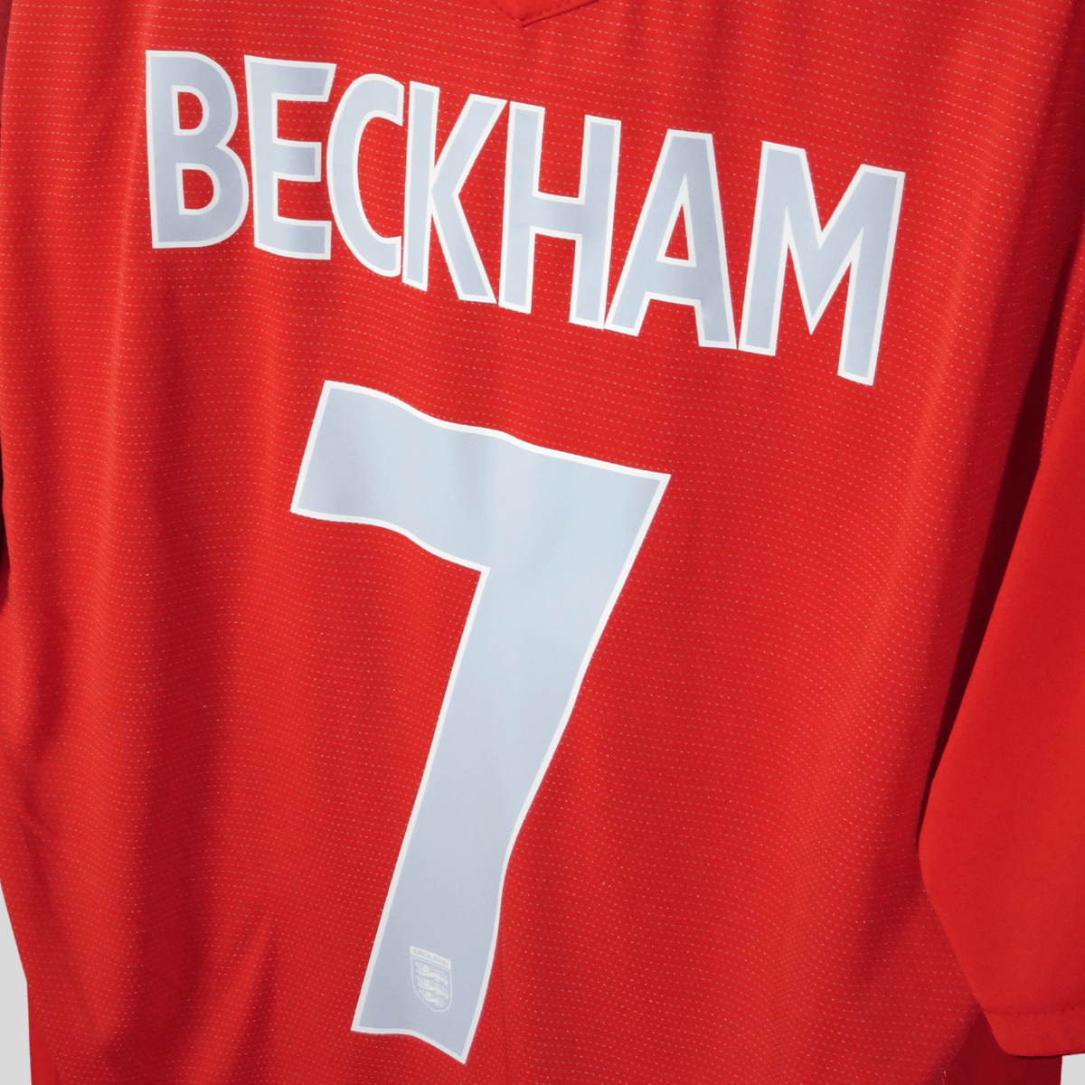 Retro England 2004-2006 Away football jersey by Umbro, Beckham 7, size XL | Nostalgic Football Shirts