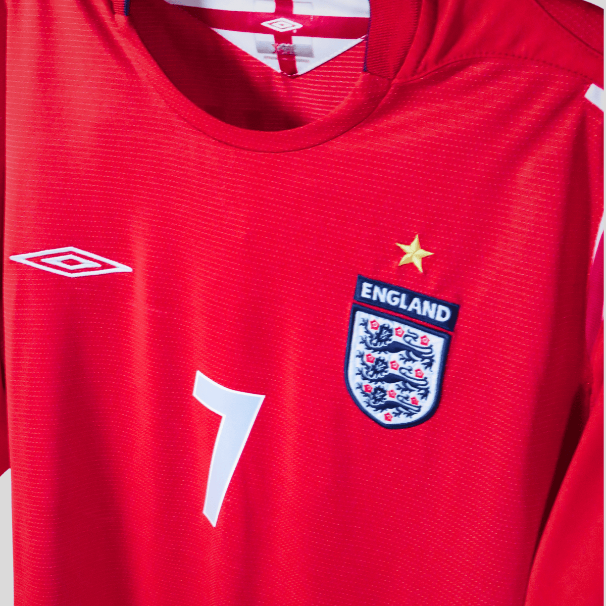 Original England 2004-2006 Away football shirt, size XL, Beckham 7 | Nostalgic Football Shirts