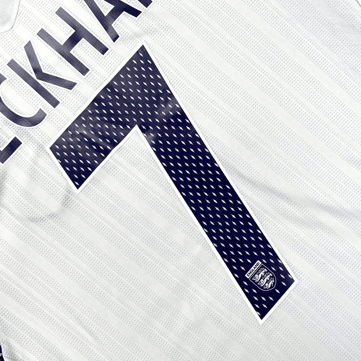 Original England 2007-2009 Home football shirt, size M, Beckham 7 | Nostalgic Football Shirts