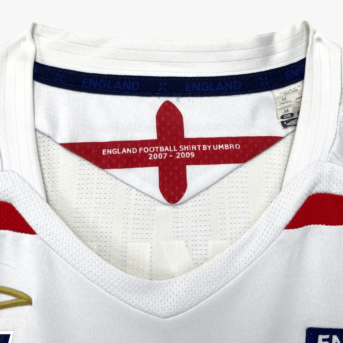 Retro England 2007-2009 Home football jersey by Umbro, Beckham 7, size M | Nostalgic Football Shirts