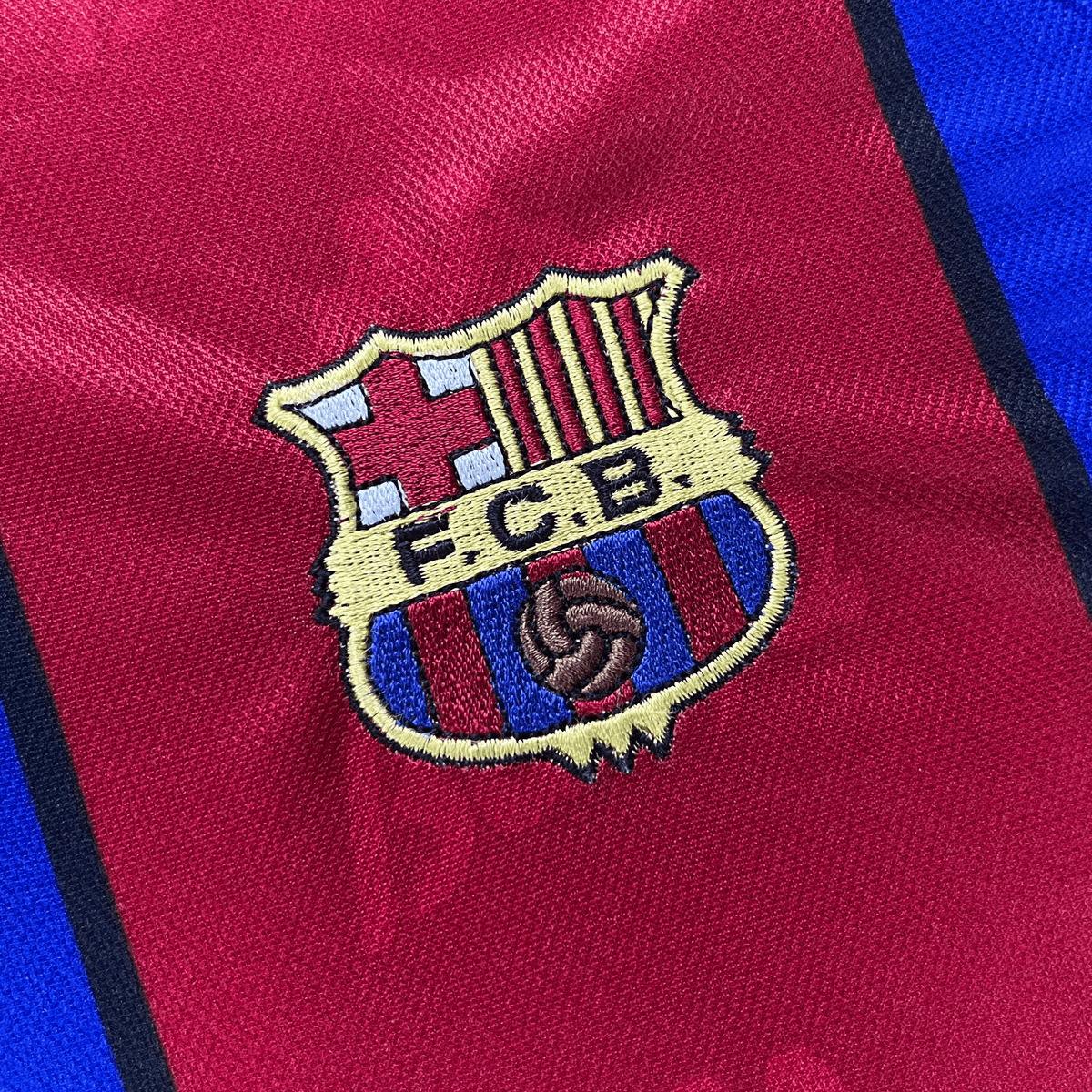 Original FC Barcelona 1995-1997 Home football shirt, size M | Nostalgic Football Shirts
