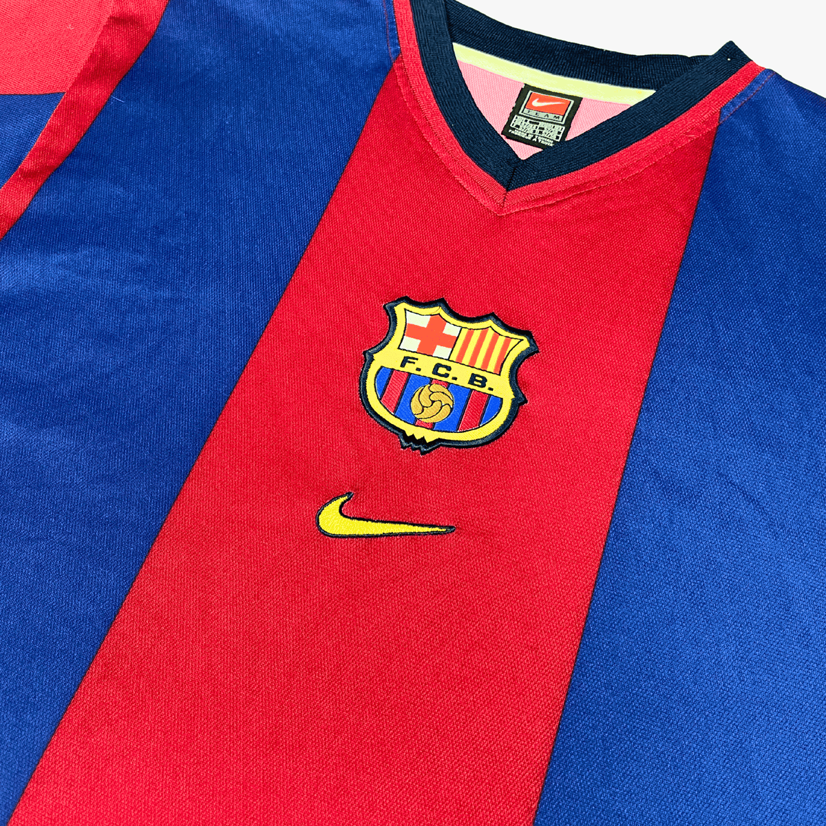 Retro FC Barcelona 1998-1999 Home football jersey by Nike, size L | Nostalgic Football Shirts