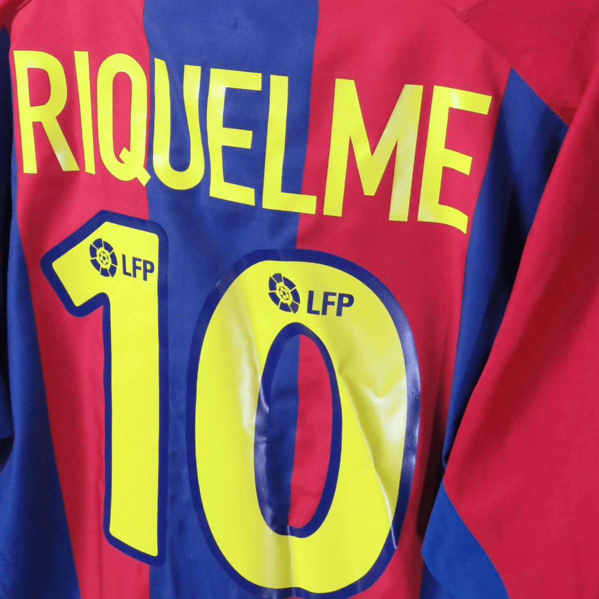 Retro FC Barcelona 2002-2003 Home football jersey by Nike, Riquelme 10, size L | Nostalgic Football Shirts