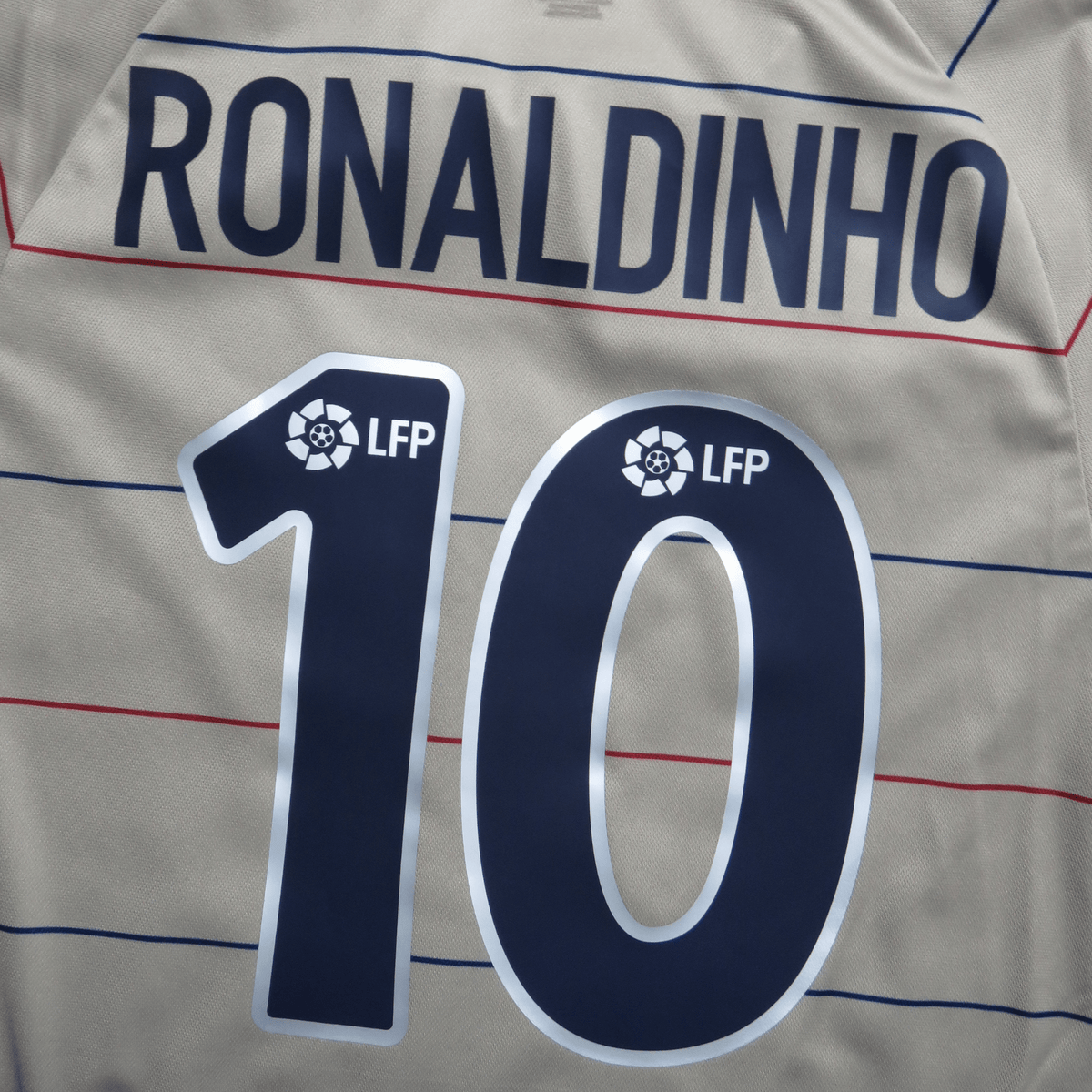 Retro FC Barcelona 2003-2004 Away football jersey by Nike, Ronaldinho 10, size M | Nostalgic Football Shirts