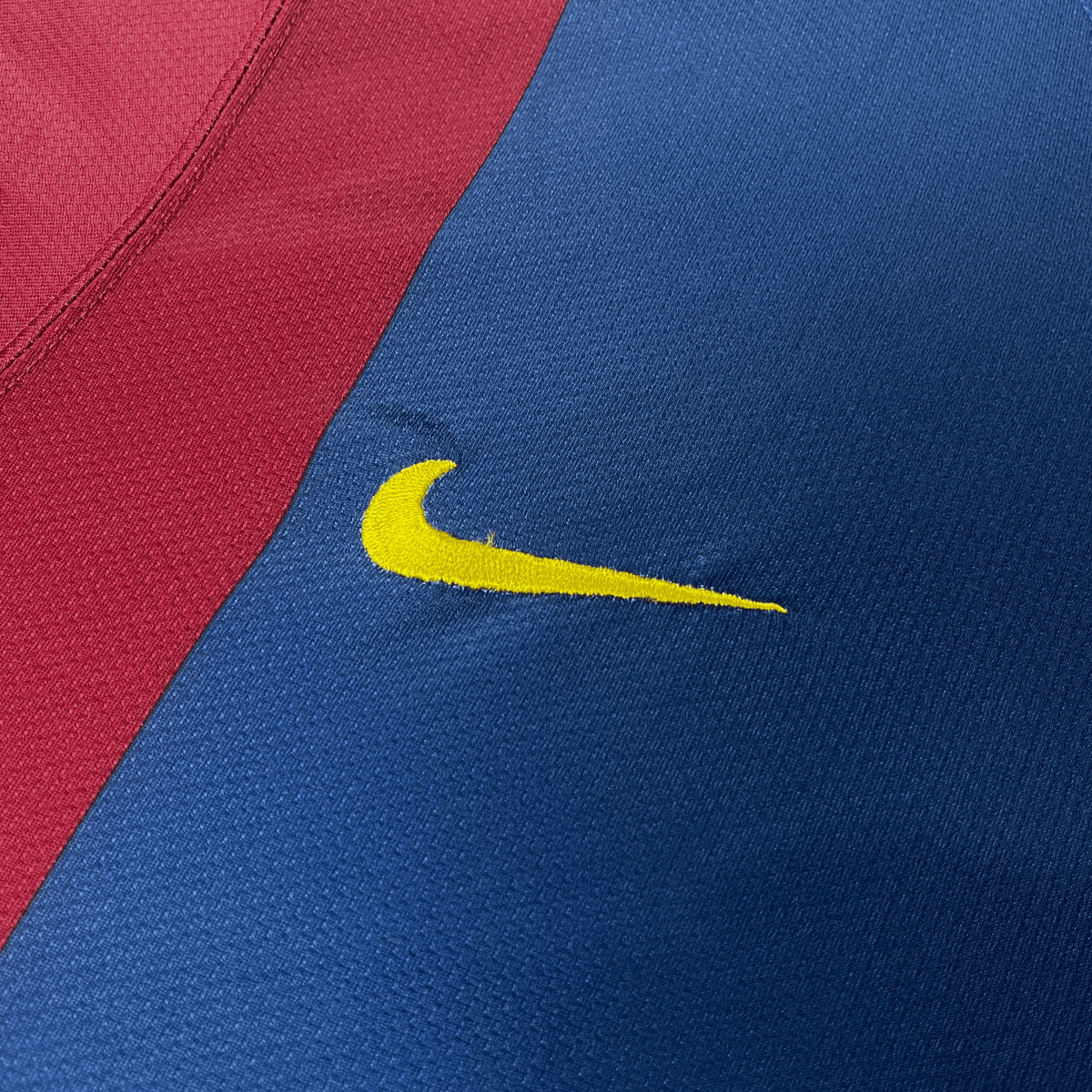 Vintage FC Barcelona 2006-2007 Home football shirt, size M | Nostalgic Football Shirts