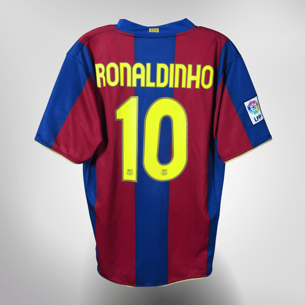 Vintage FC Barcelona 2007-2008 Home football shirt with Ronaldinho print, size L | Nostalgic Football Shirts