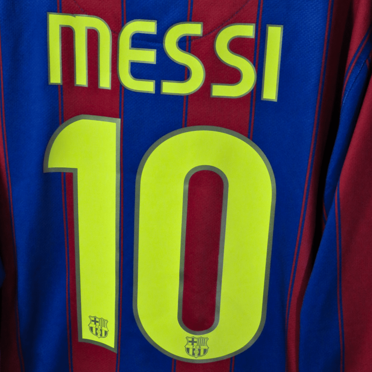 Retro FC Barcelona 2009-2010 Home football jersey by Nike, Messi 10, size M | Nostalgic Football Shirts