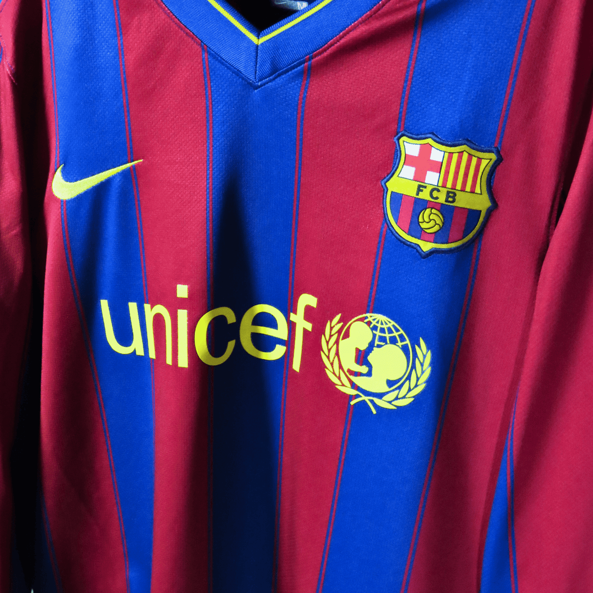 Original FC Barcelona 2009-2010 Home football shirt, size M, Messi 10 | Nostalgic Football Shirts