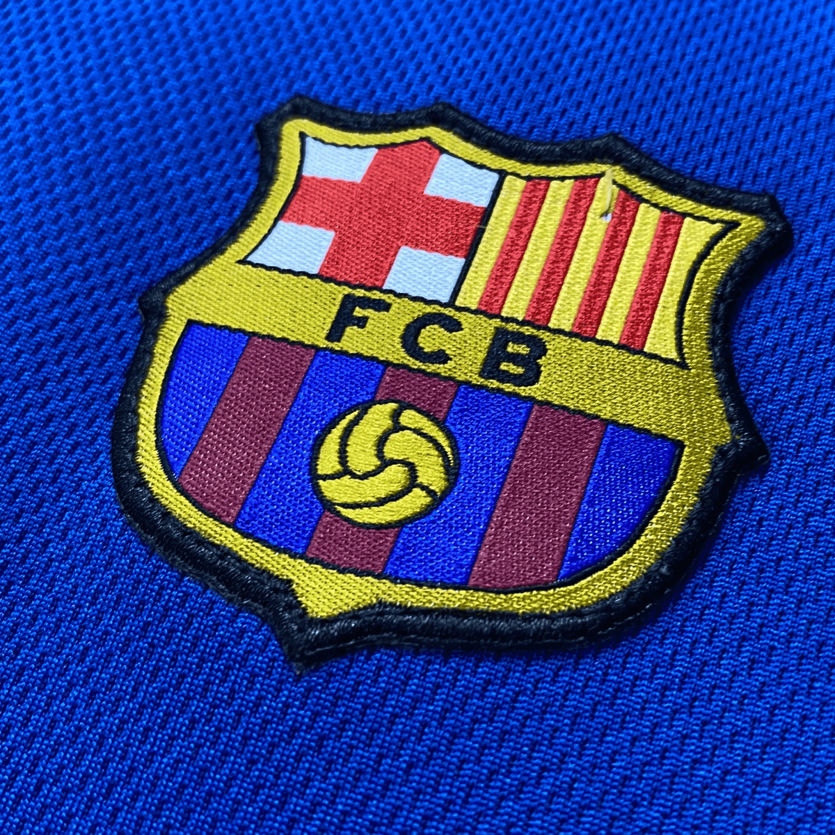 Original FC Barcelona 2010-2011 Training football shirt, size L | Nostalgic Football Shirts