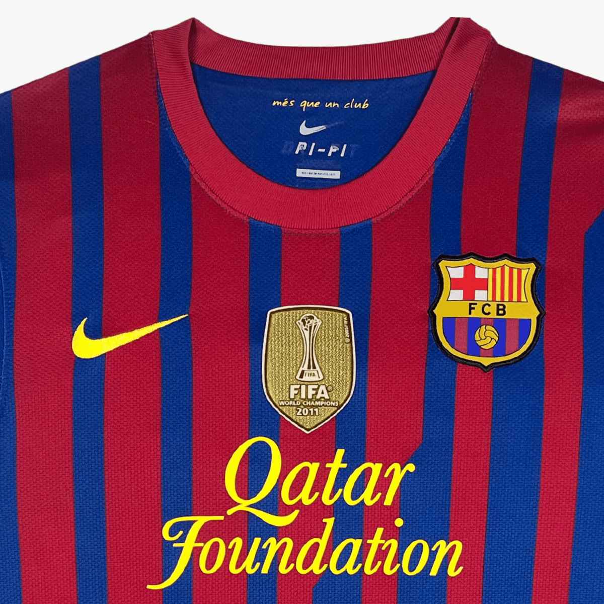 Retro FC Barcelona 2011-2012 Home football jersey by Nike, Xavi 6, size S | Nostalgic Football Shirts