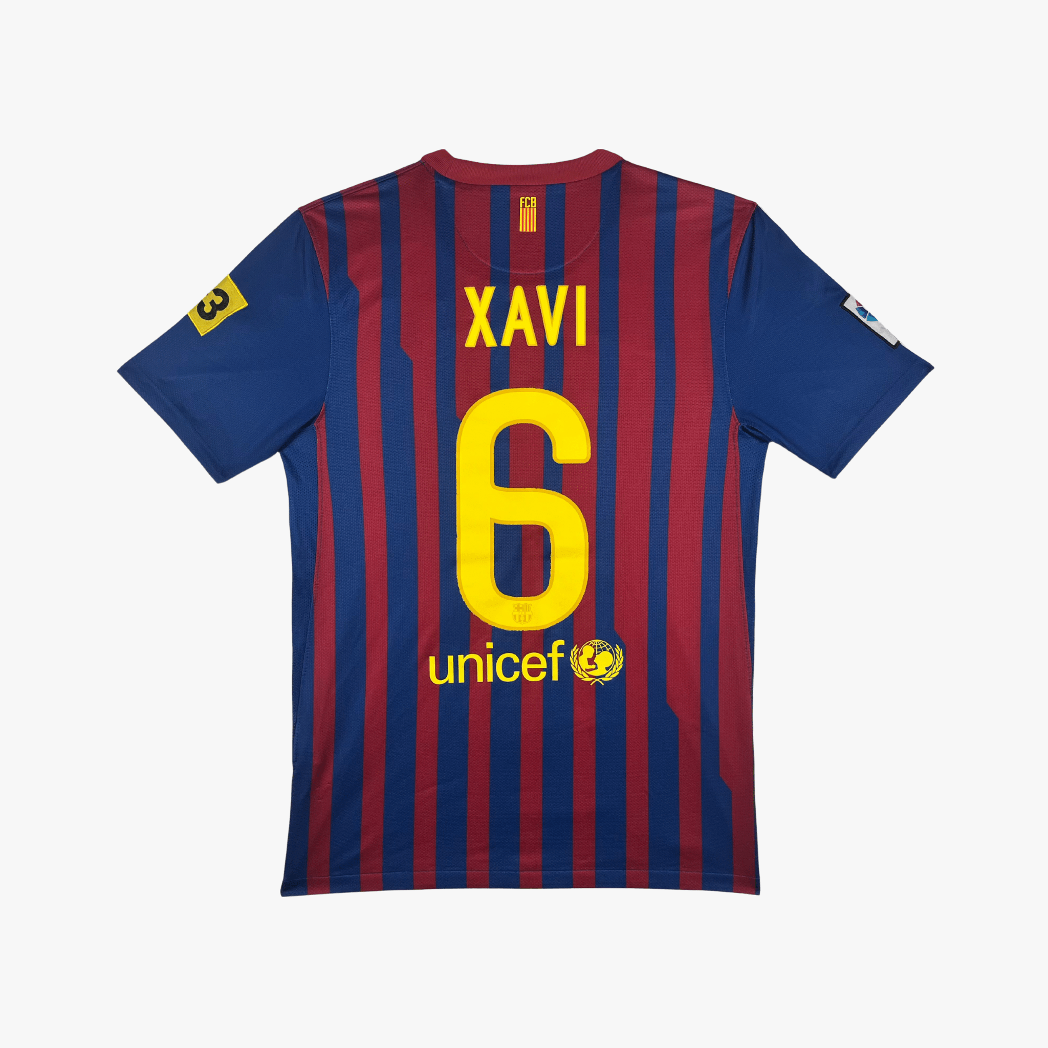 Vintage FC Barcelona 2011-2012 Home football shirt with Xavi 6 print, size S | Nostalgic Football Shirts