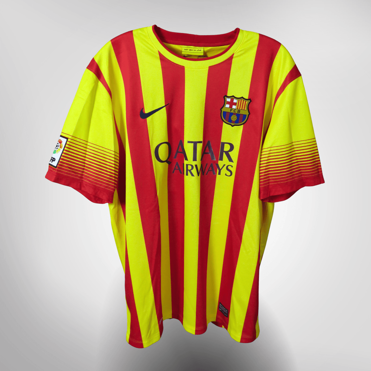 Authentic Nike FC Barcelona 2013-2014 Away shirt, Messi 10 on the back, size XL, brand new with tags | Nostalgic Football Shirts