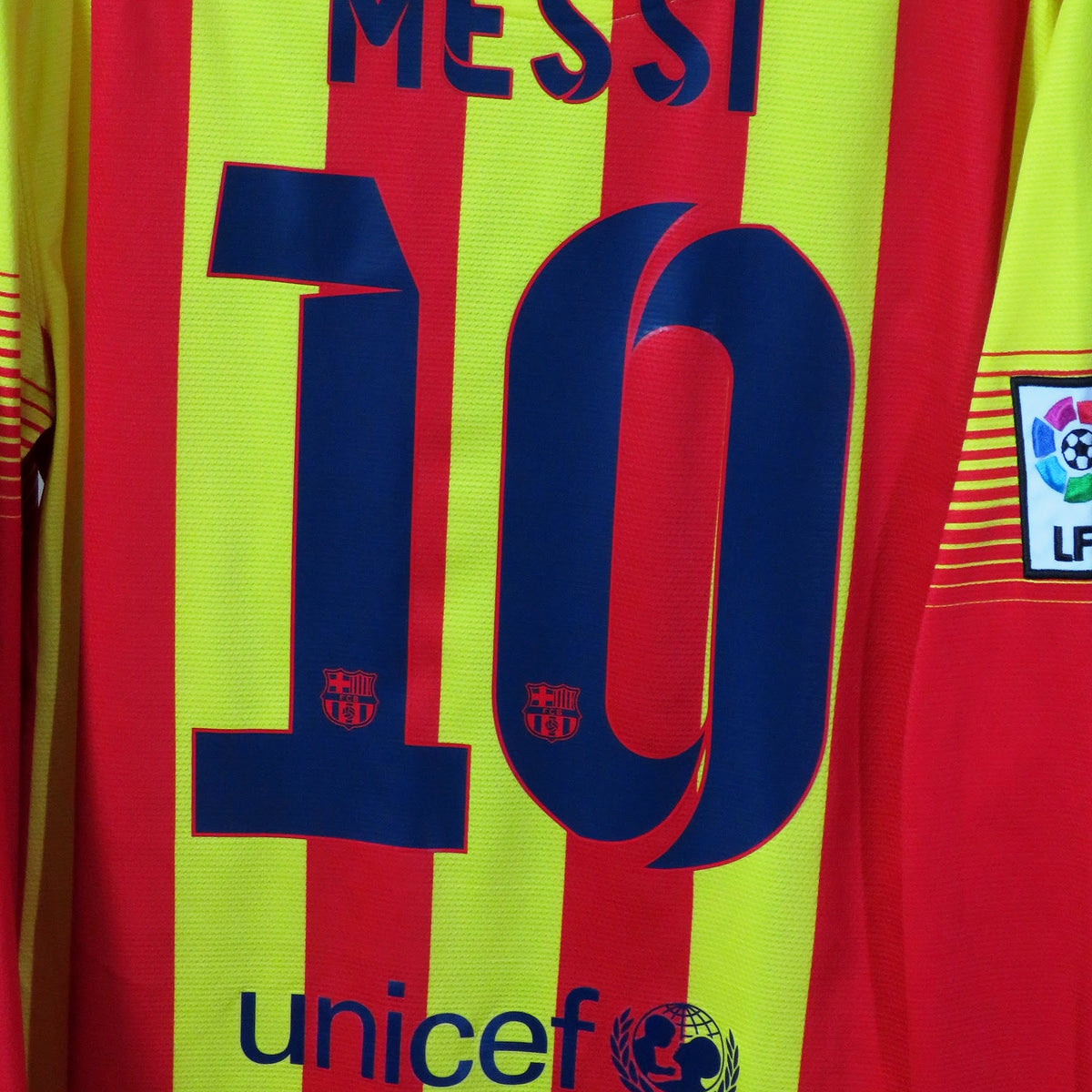 FC Barcelona 2013-2014 Away Longsleeve shirt, Messi 10, Nike, size M, product code 547927-703 | Nostalgic Football Shirts