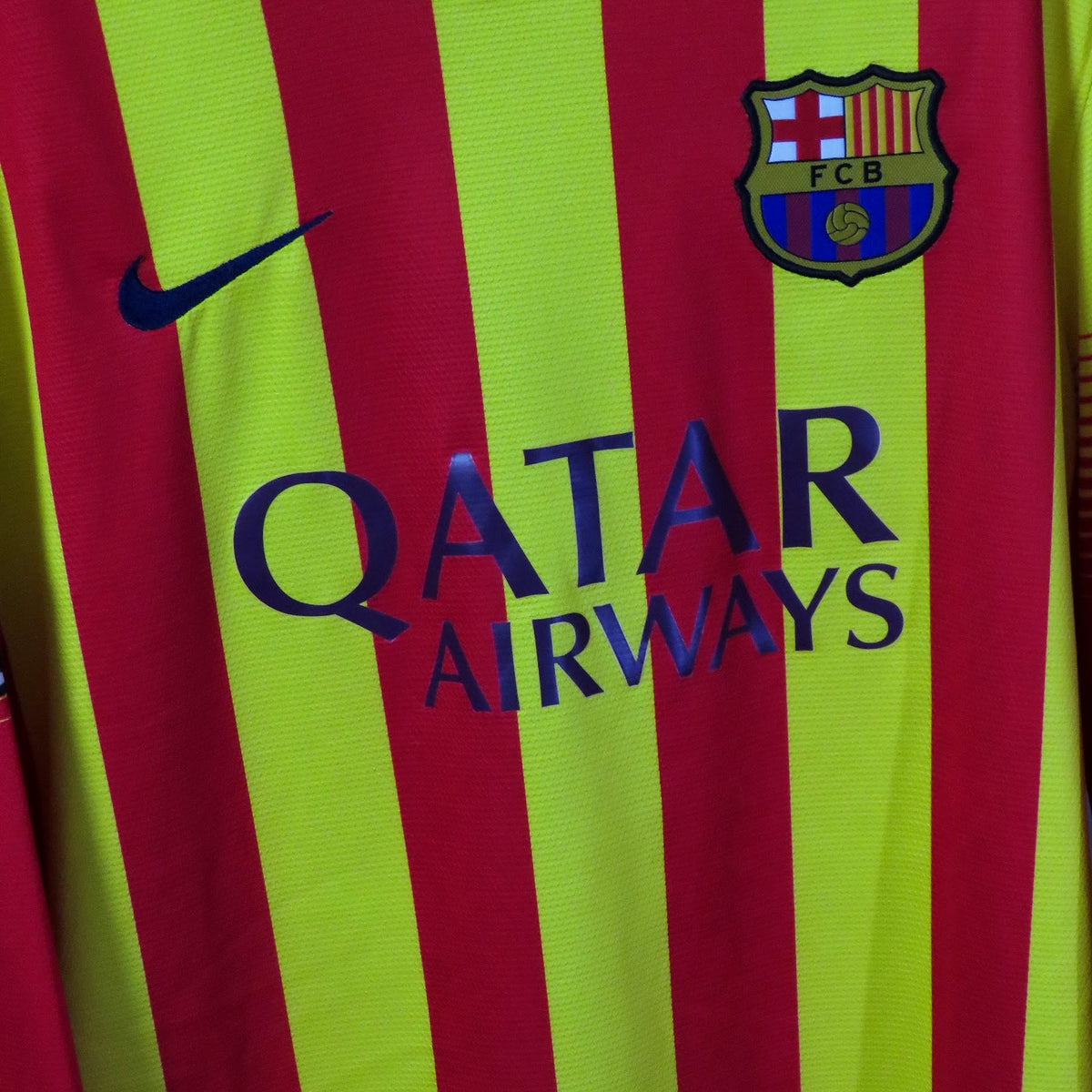FC Barcelona 2013-2014 Away Longsleeve shirt, Messi 10, Nike, size M, product code 547927-703 | Nostalgic Football Shirts