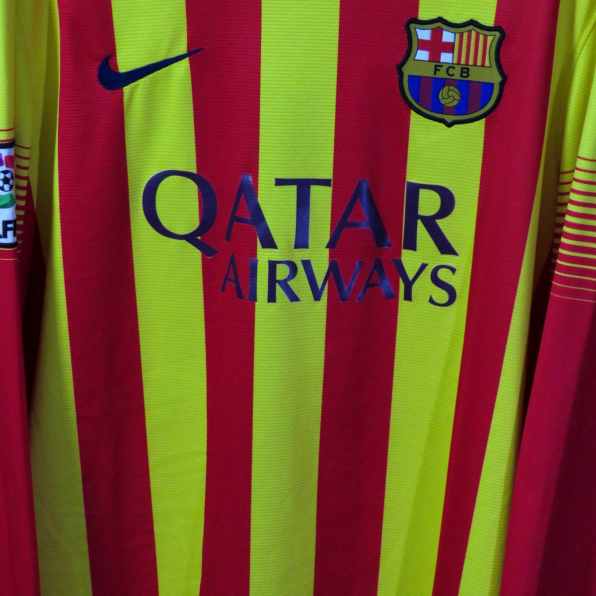 FC Barcelona 2013-2014 Away Longsleeve shirt, Messi 10, Nike, size M, product code 547927-703 | Nostalgic Football Shirts