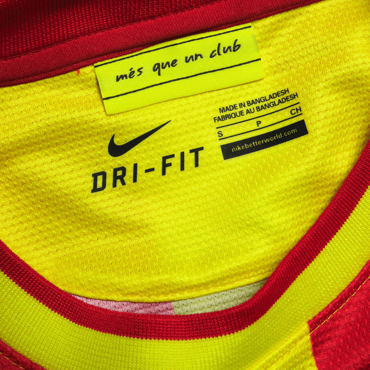 Vintage FC Barcelona 2013-2014 Away football shirt with Neymar Jr 10 print, size S | Nostalgic Football Shirts