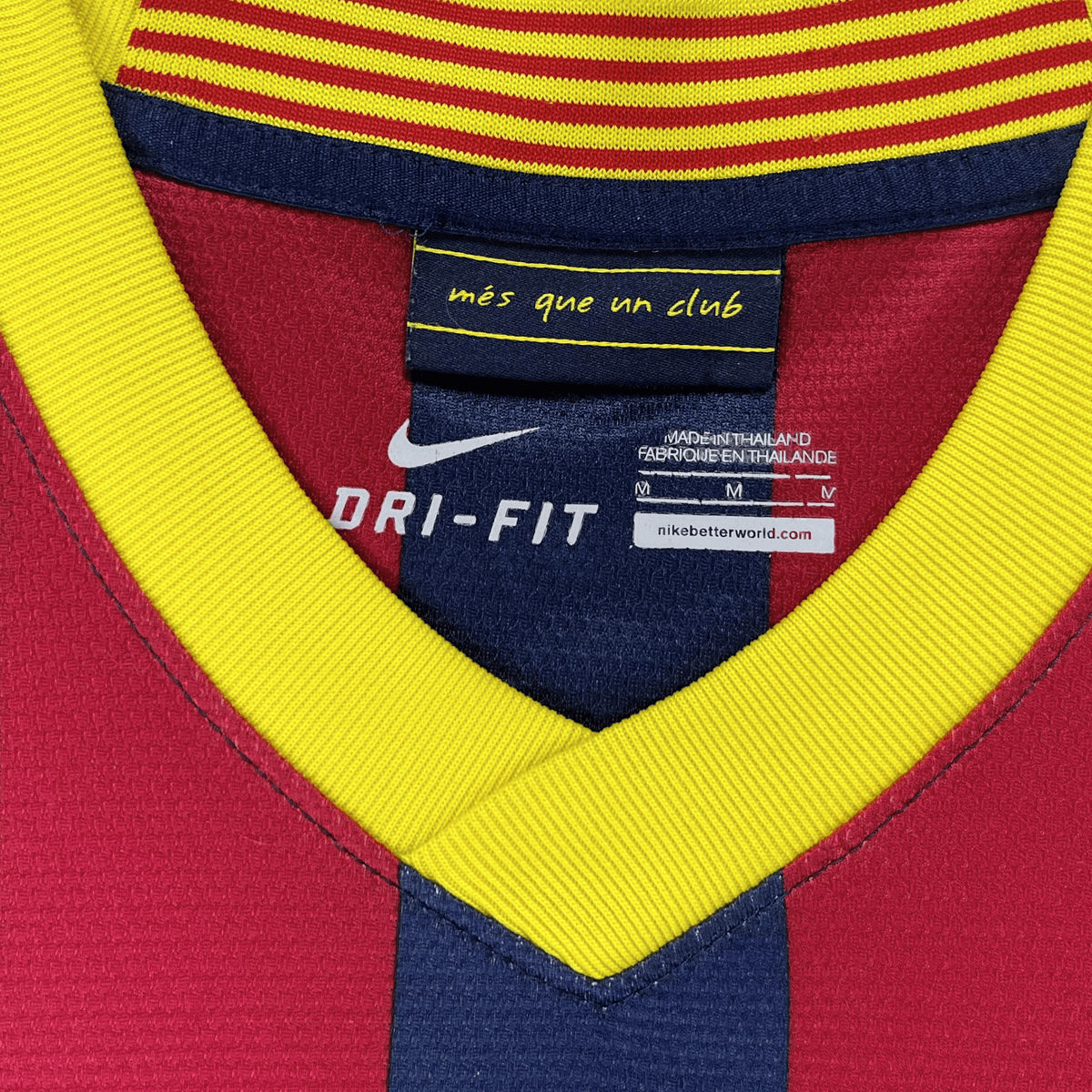 Retro FC Barcelona 2013-2014 Home football jersey by Nike, Xavi 6, size M | Nostalgic Football Shirts