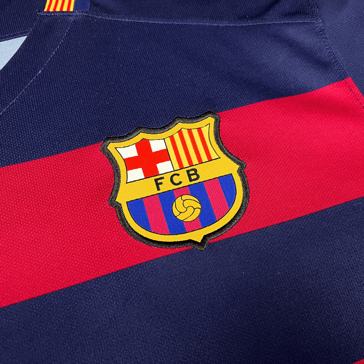Vintage FC Barcelona 2015-2016 Home football shirt with Messi 10 print, size XL | Nostalgic Football Shirts