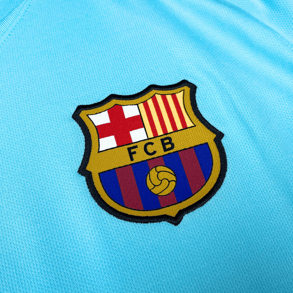 Vintage FC Barcelona 2017-2018 Away brand new with tags football shirt, size L | Nostalgic Football Shirts