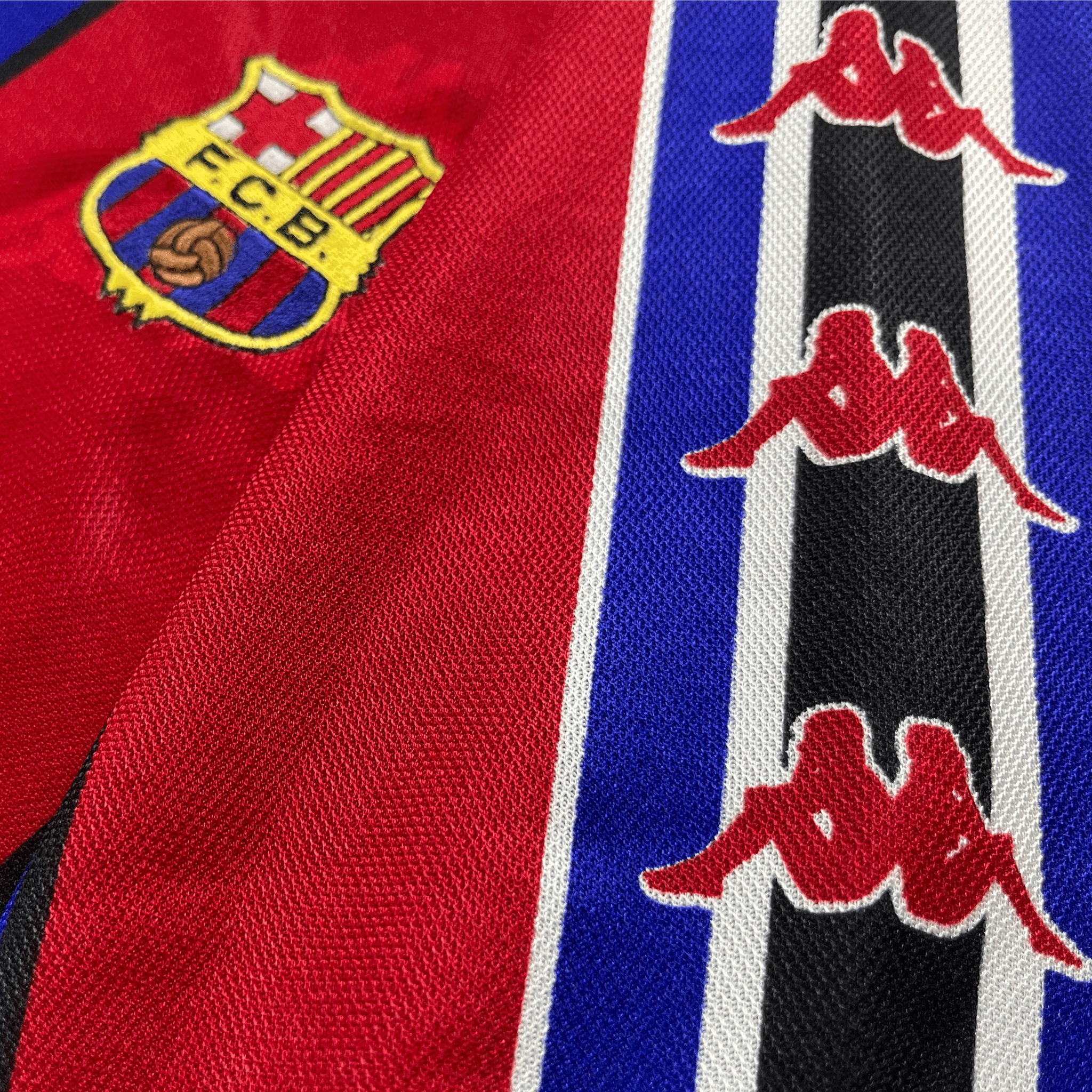 FC Barcelona 1995-97 Home Shirt M