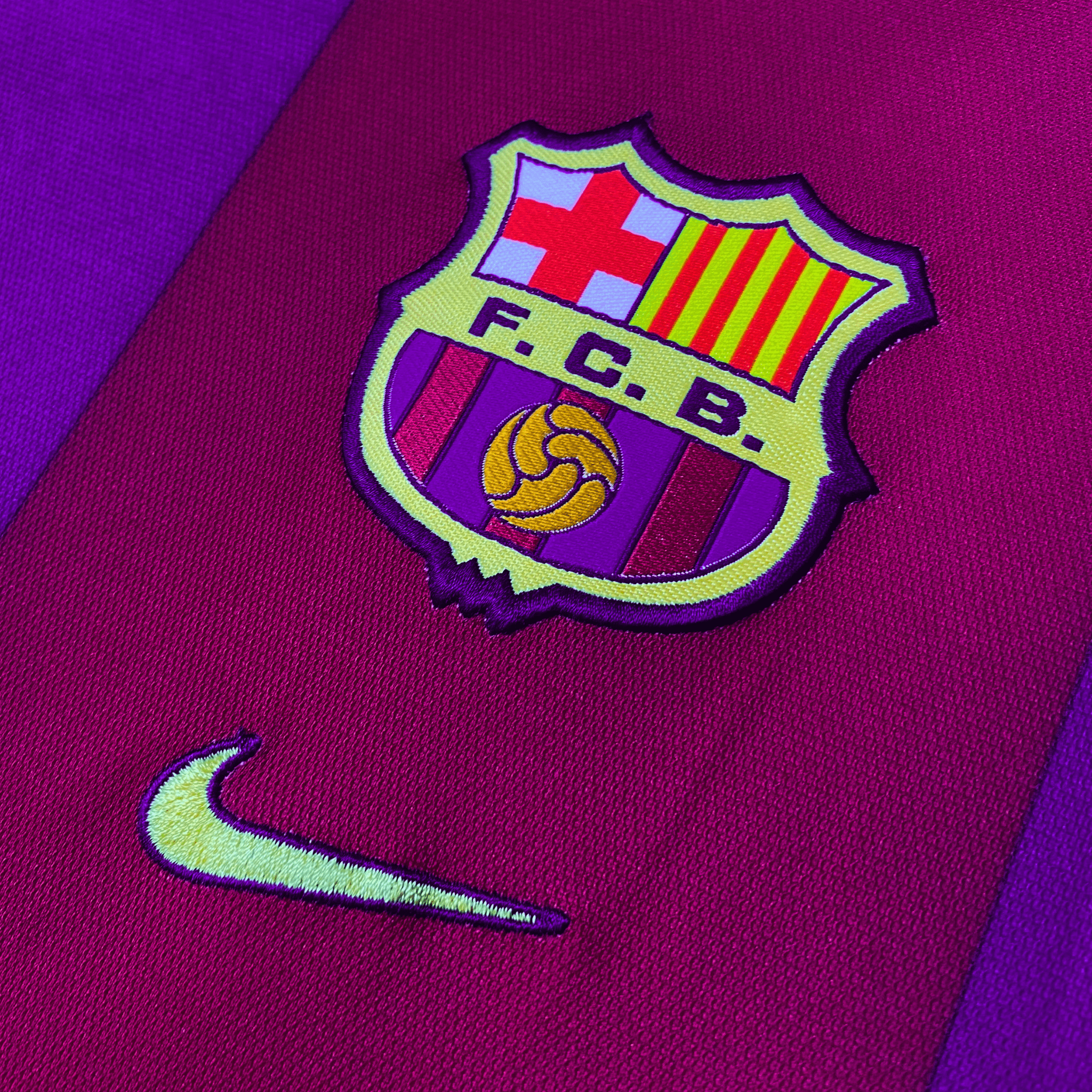 FC Barcelona 1998-99 Home Shirt M