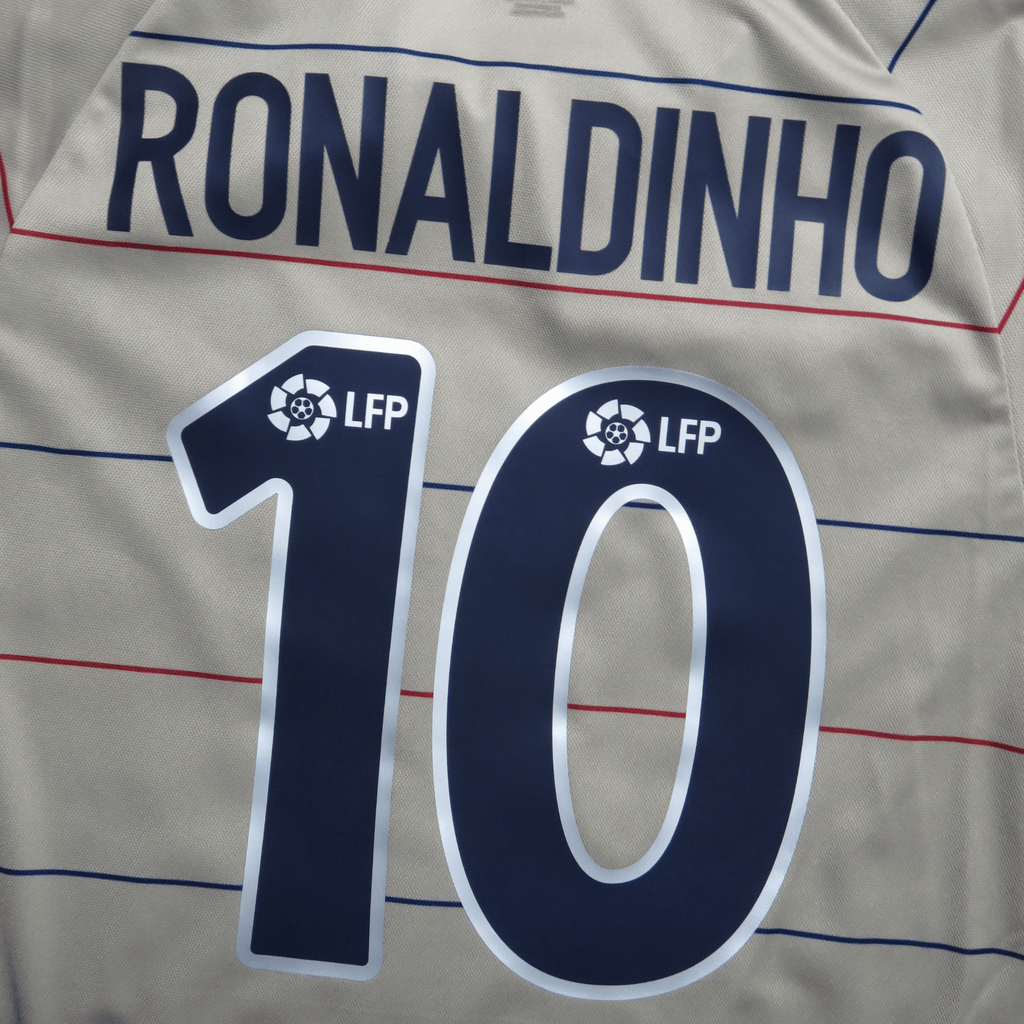 FC Barcelona 2003-04 Away Ronaldinho #10 Basic Shirt M