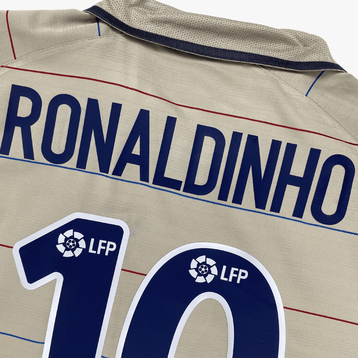 FC Barcelona 2003-04 Away Ronaldinho #10 Shirt M