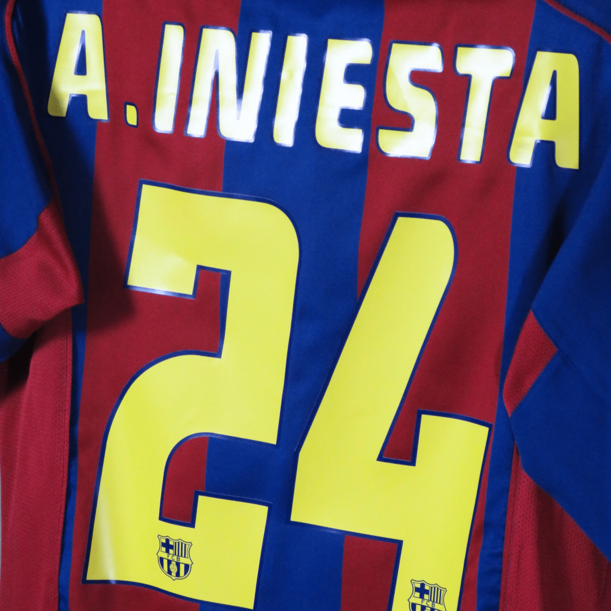 FC Barcelona 2004-05 Home Iniesta #24 Shirt S