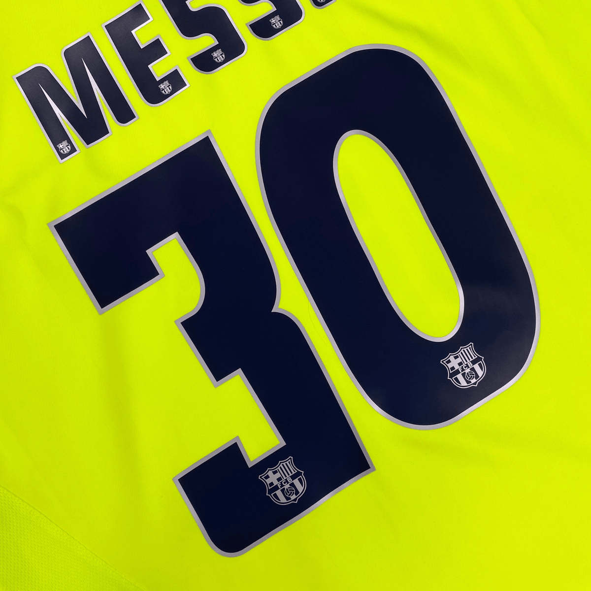 FC Barcelona 2005-06 Away Messi #30 Shirt XL