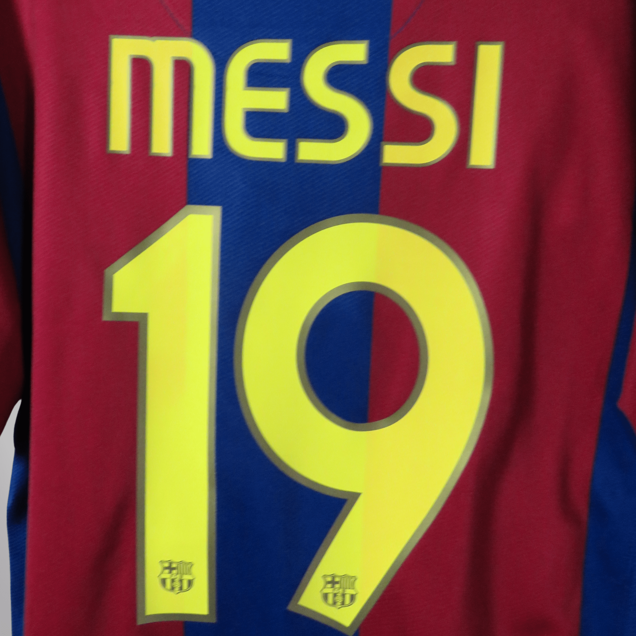 FC Barcelona 2007-08 Home Messi #19 Shirt M