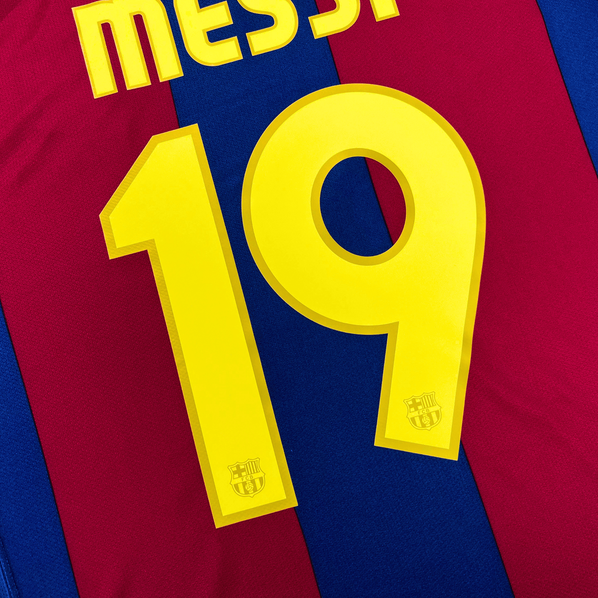 FC Barcelona 2007-08 Home Messi #19 Shirt L