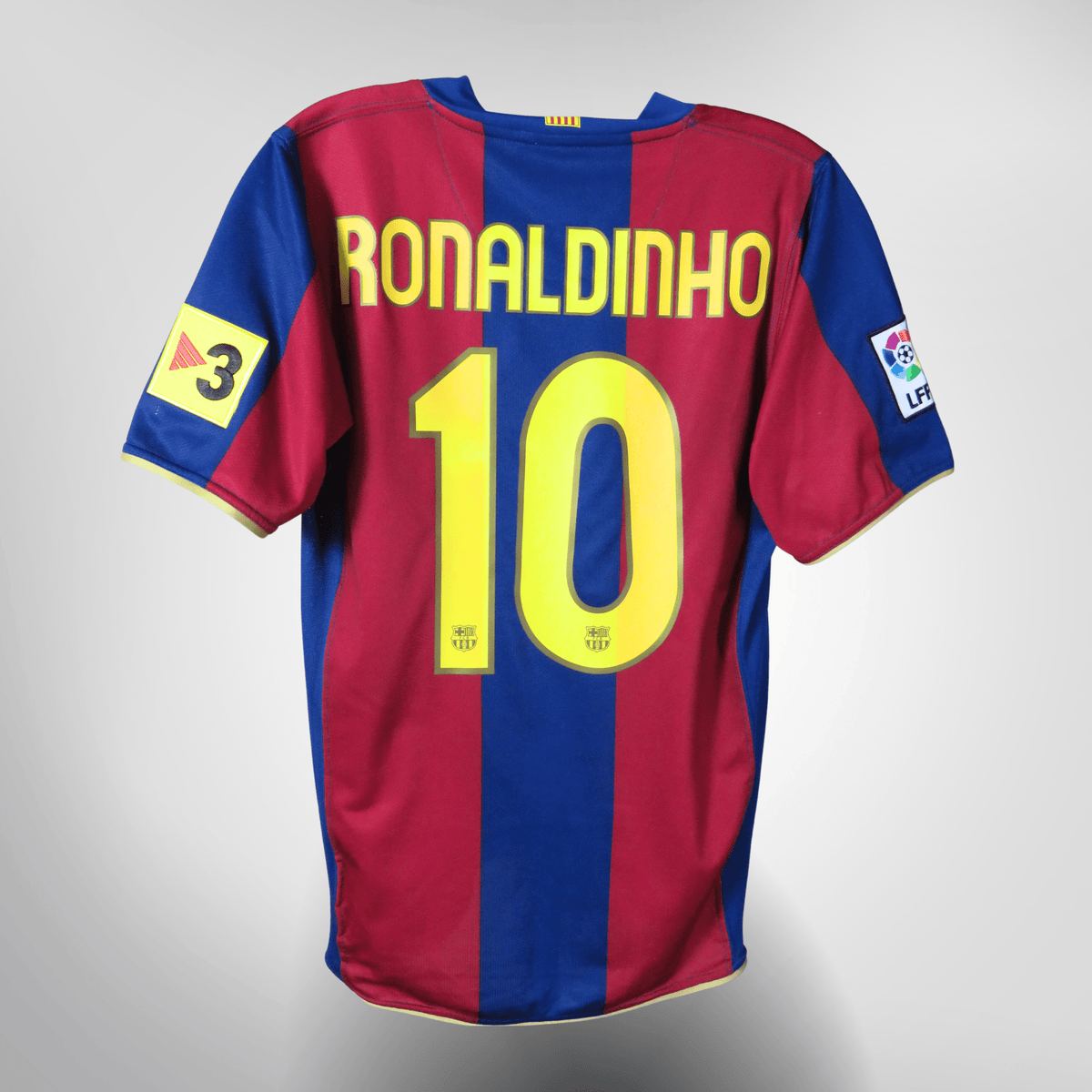 FC Barcelona 2007-08 Home Ronaldinho #10 Shirt S