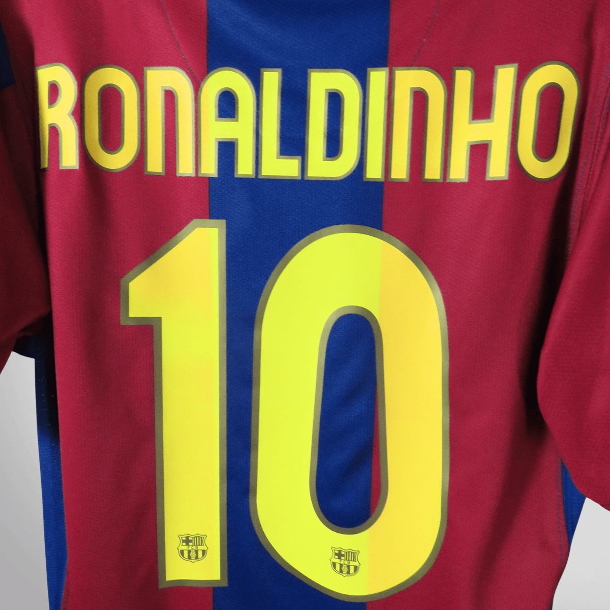 FC Barcelona 2007-08 Home Ronaldinho #10 Shirt S