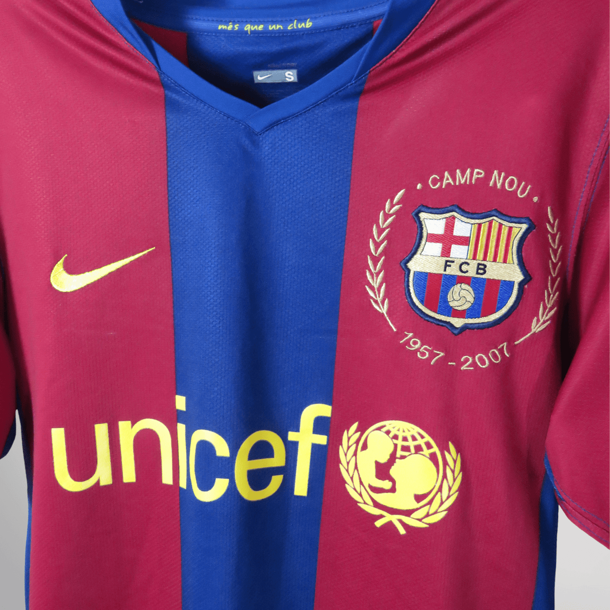 FC Barcelona 2007-08 Home Ronaldinho #10 Shirt S